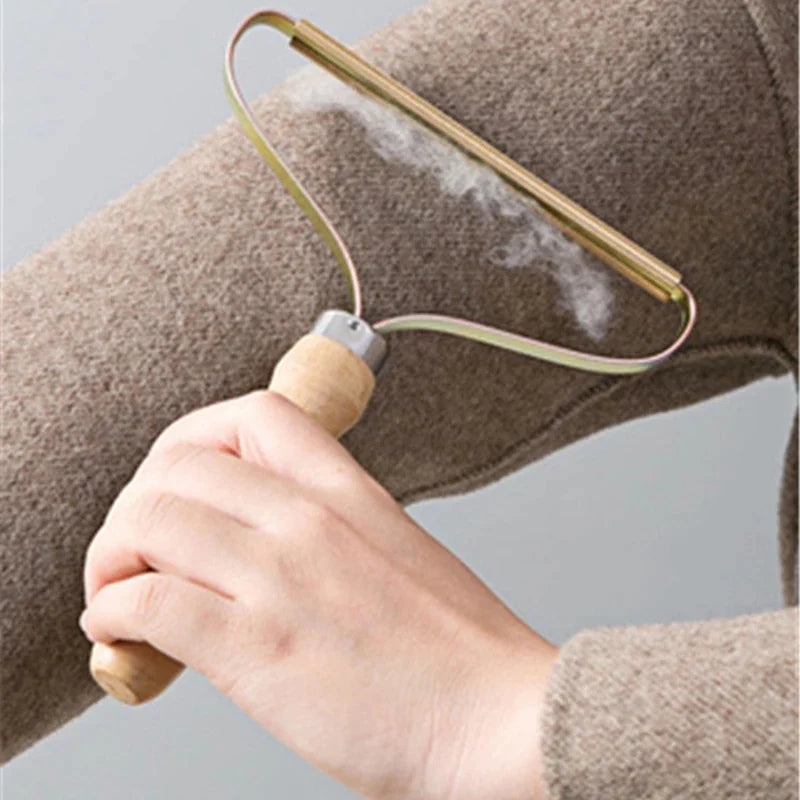 Portable Lint Remover – Fabric Shaver Brush"